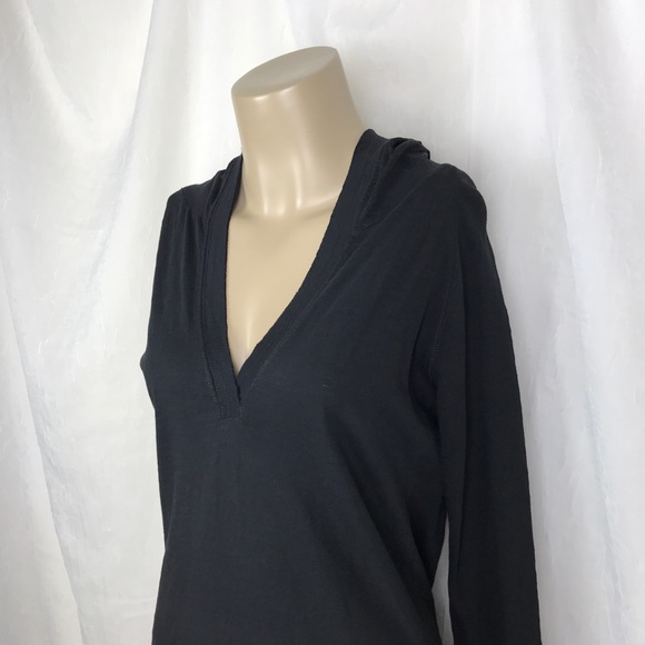 🚫SOLD🚫 BUNDLE Red Blck Lightweight Long Sleeve - Picture 8 of 8